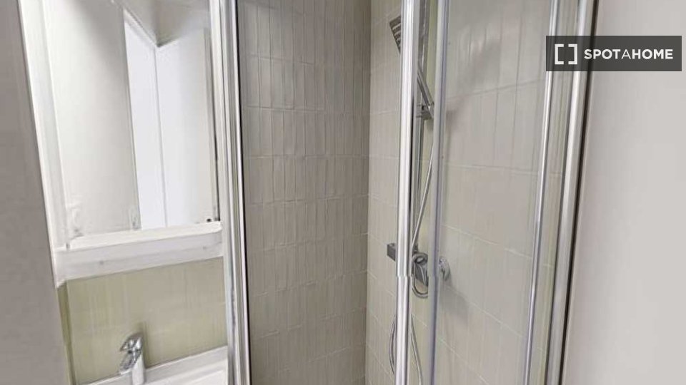 Double room Paris, 9 beds, 160m² — photo 44