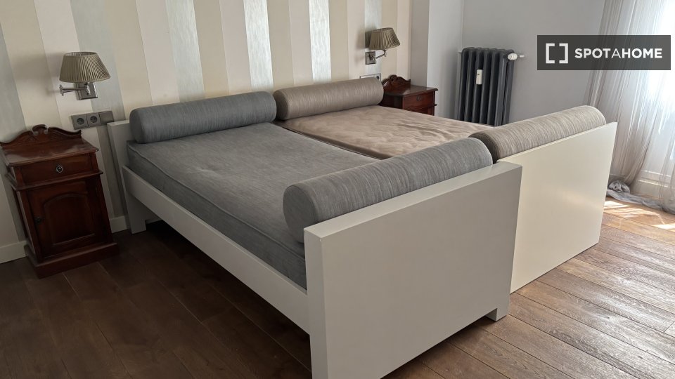Double room Madrid, 3 beds, 160m² — photo 56