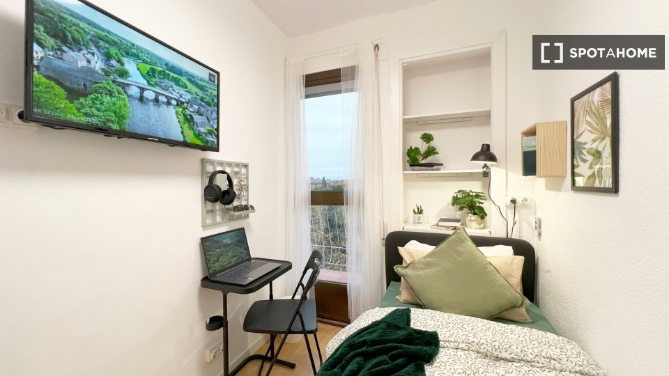 Double room Madrid, 5 beds — photo 16