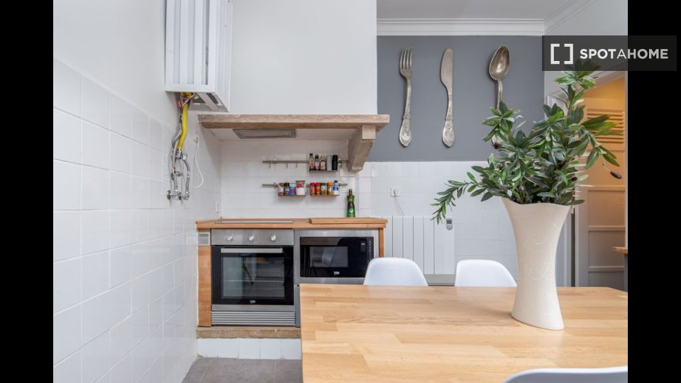 Apartment Lisbon, 4 beds — photo 8