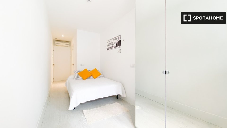 Apartment Madrid, 1 bed — photo 15