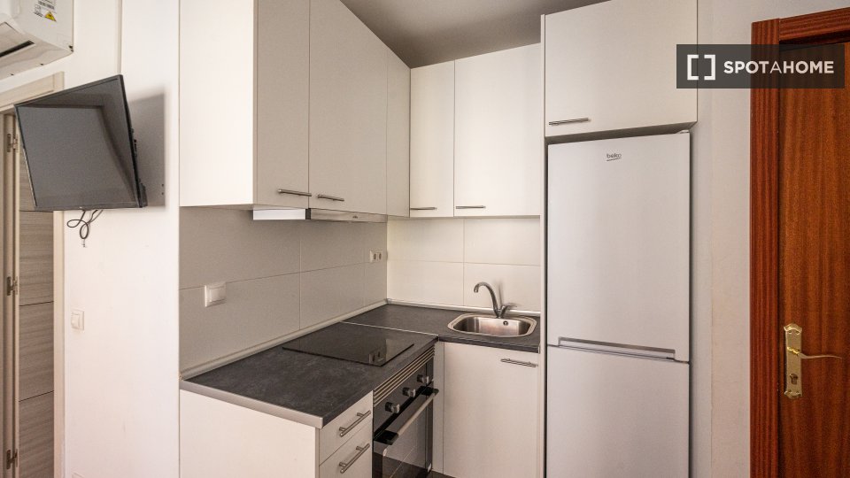Apartment Madrid, 2 beds, 40m² — photo 17