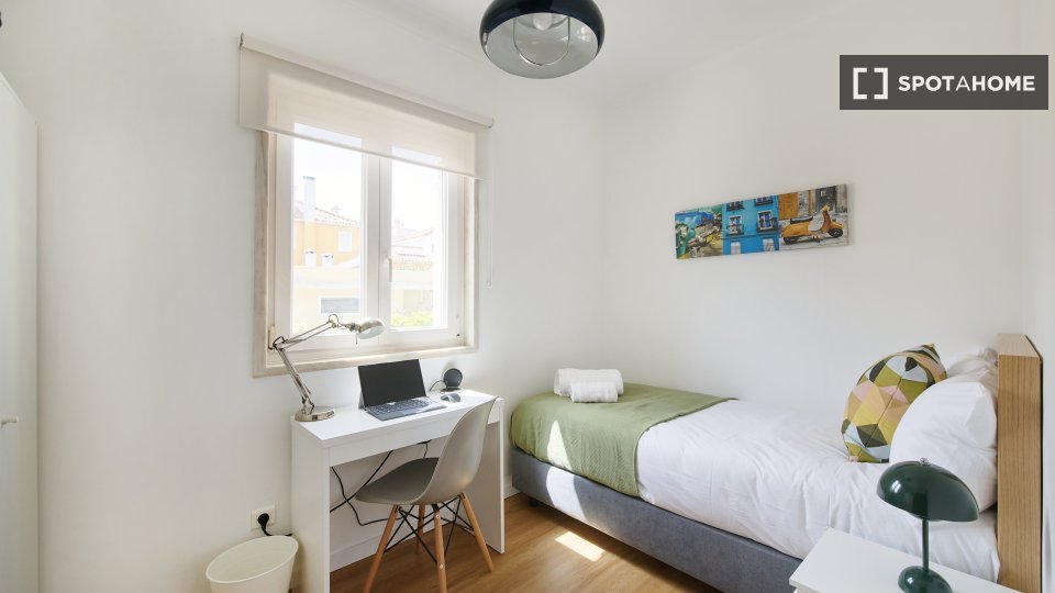 Double room Lisbon, 6 beds, 150m² — photo 15