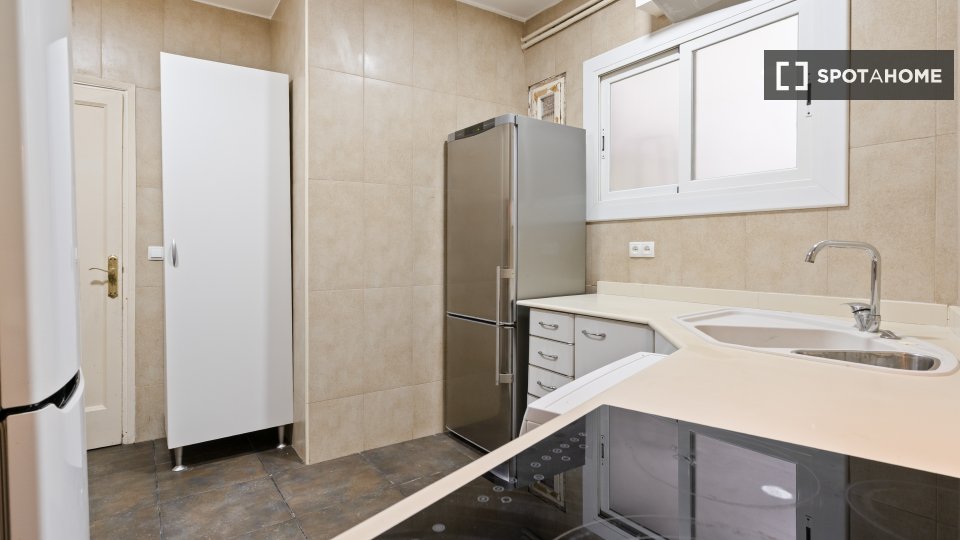 Double room Barcelona, 8 beds, 150m² — photo 24