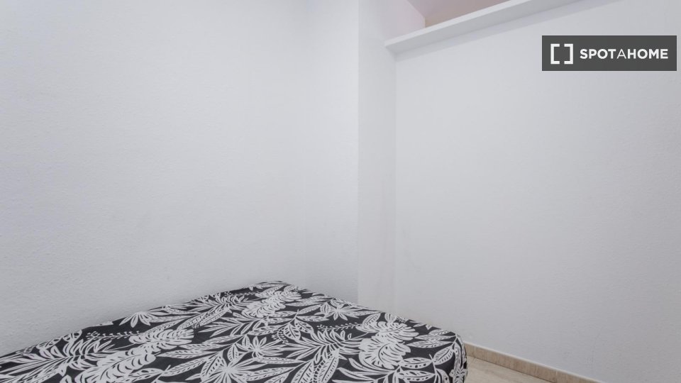 Double room Barcelona, 2 beds, 46m² — photo 9