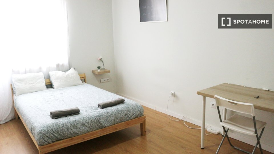Double room Porto, 6 beds, 300m² — photo 18