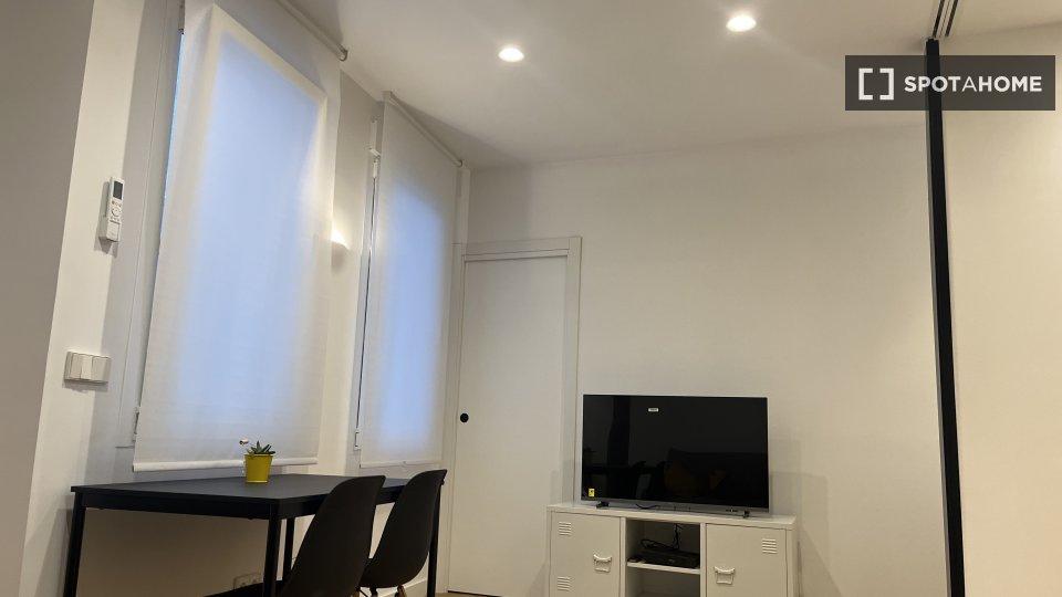 Apartment Madrid, 1 bed, 35m² — photo 17