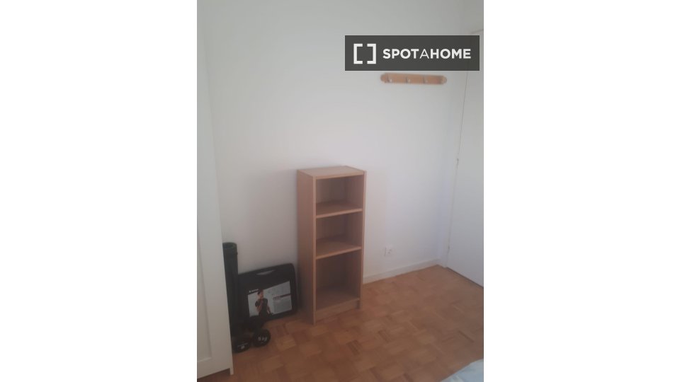 Double room Lisbon, 2 beds — photo 3