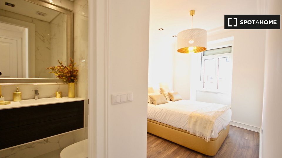 Apartment Lisbon, 3 beds — photo 14