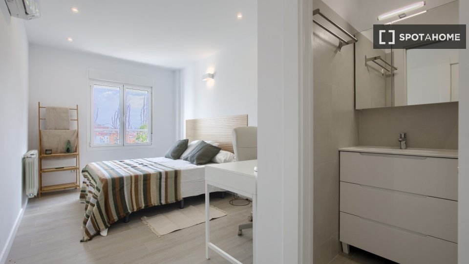 Apartment Madrid, 2 beds, 67m² — photo 27