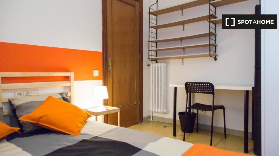 Double room Barcelona, 7 beds, 150m² — photo 22