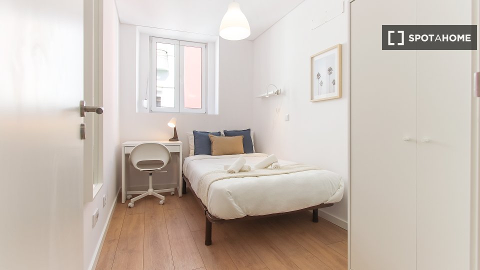 Double room Lisbon, 4 beds — photo 7