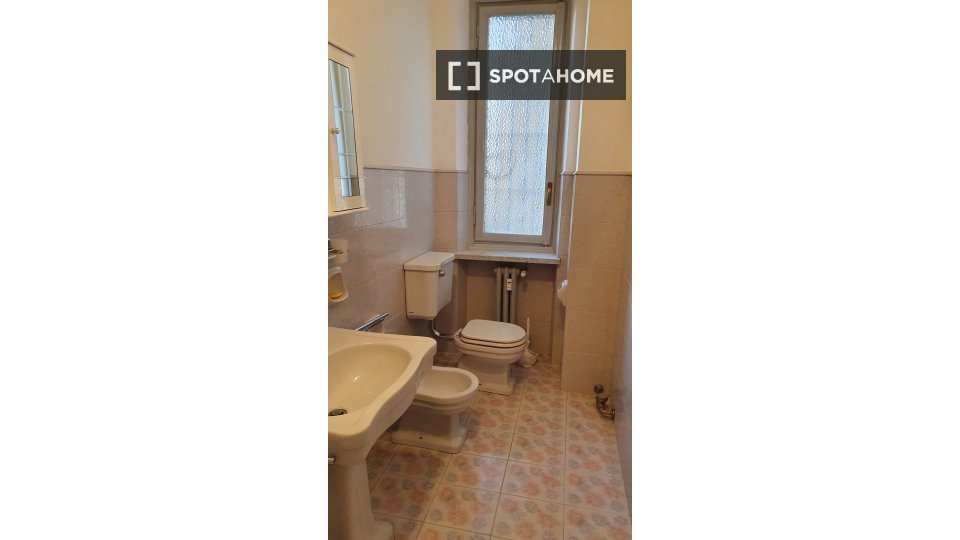 Double room Turin, 6 beds, 182m² — photo 8