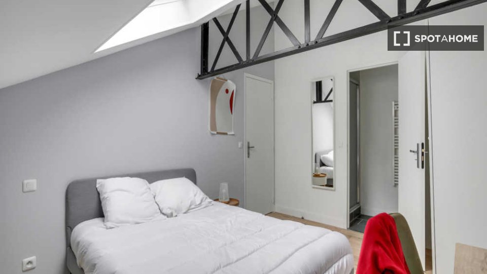 Double room Lille, 3 beds, 50m² — photo 1