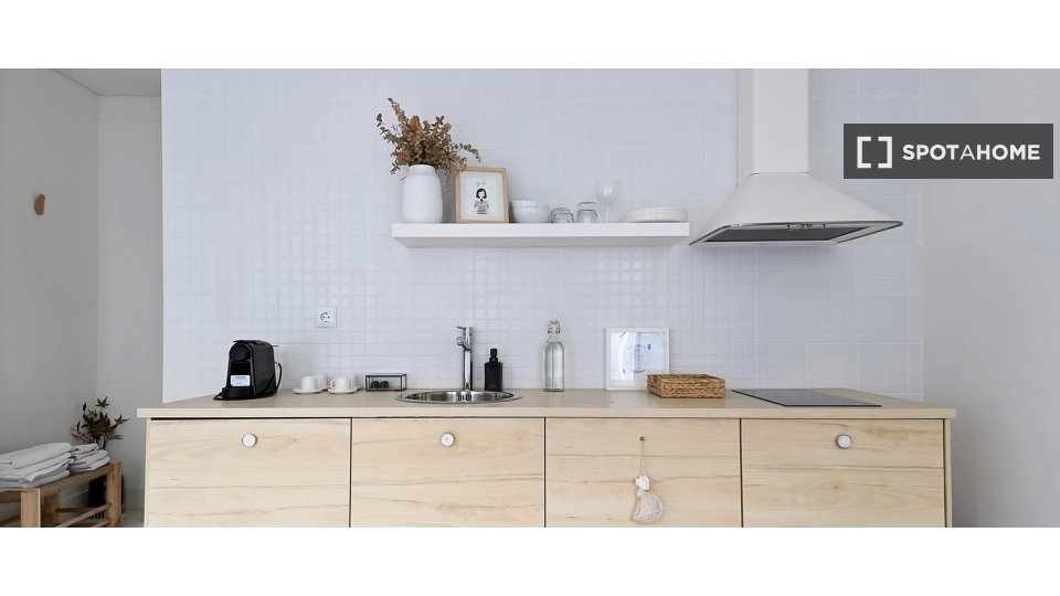 Apartment mono Lisbon, 40m² — photo 2