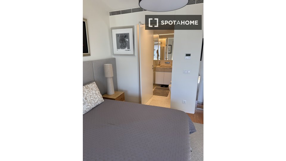 Apartment mono Lisbon, 62m² — photo 16