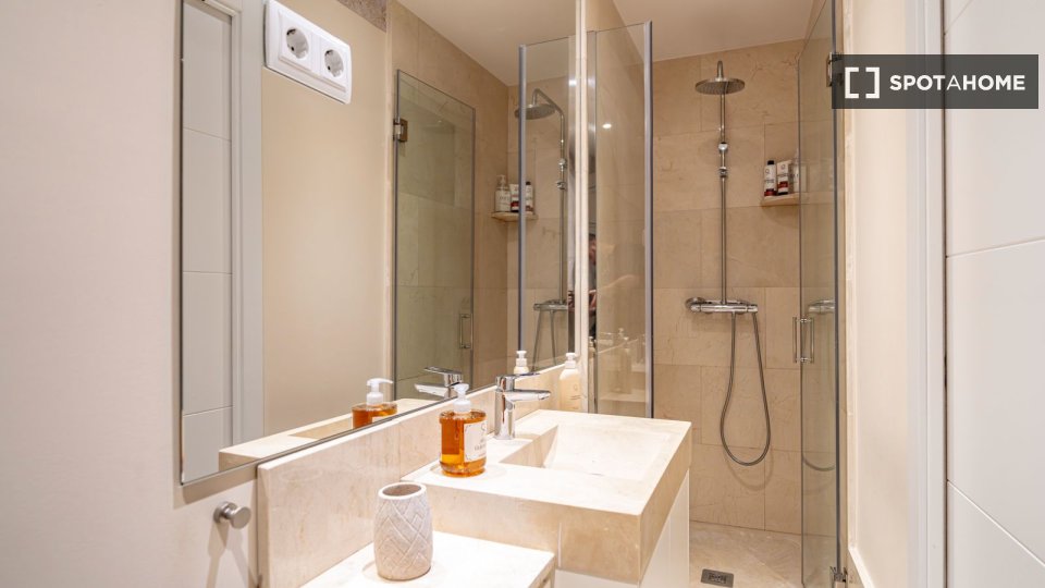 Apartment Madrid, 3 beds, 90m² — photo 3