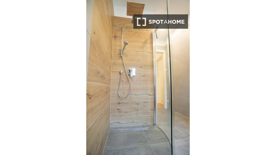 Apartment Vienna, 2 beds, 84m² — photo 3