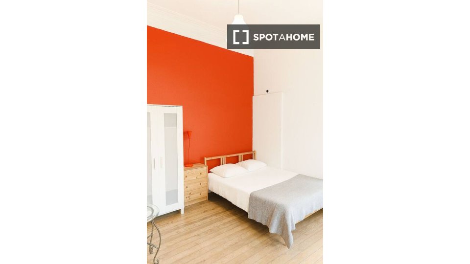 Double room Lisbon, 6 beds — photo 34