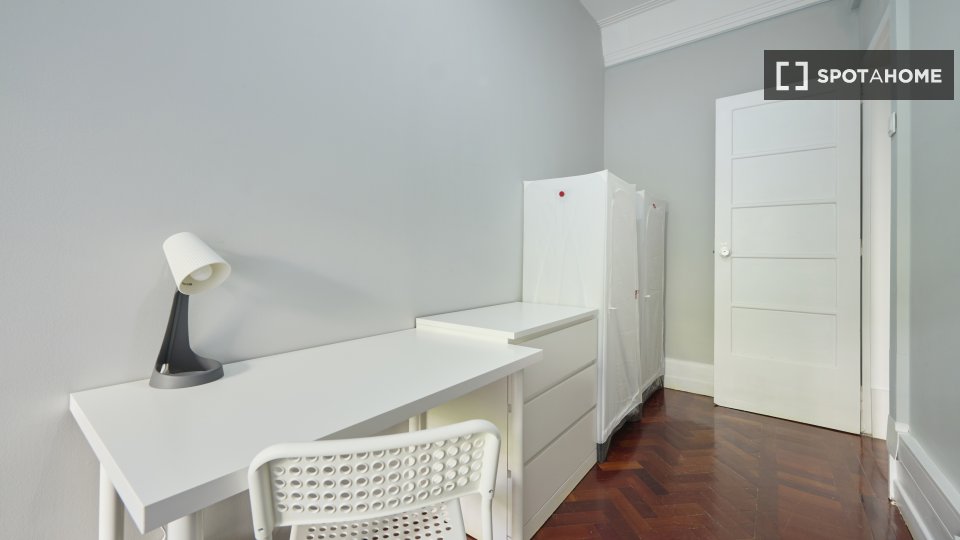 Double room Lisbon, 16 beds — photo 16