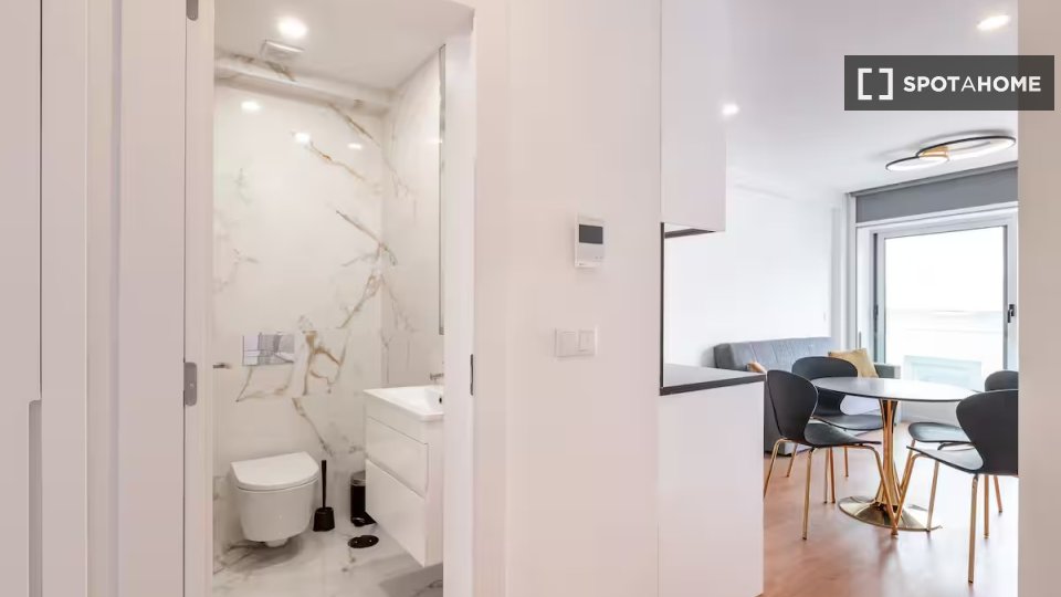 Apartment Porto, 2 beds, 63m² — photo 6