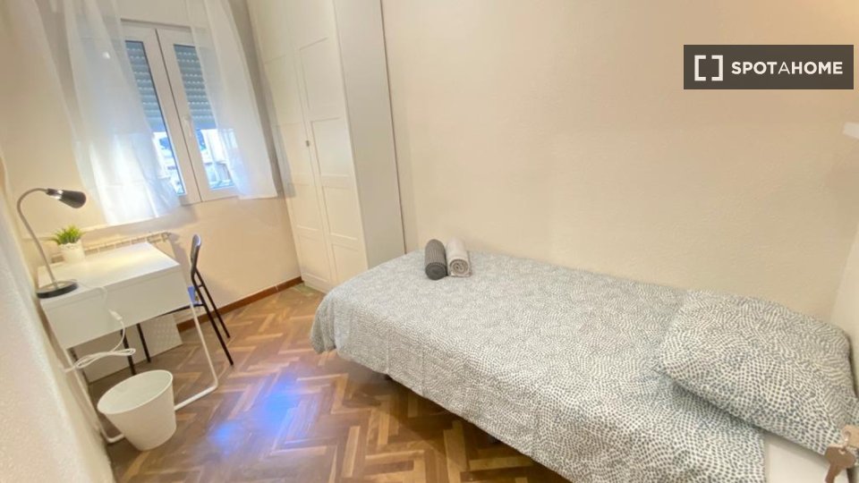 Camera doppia Madrid, 4 camere — foto 13