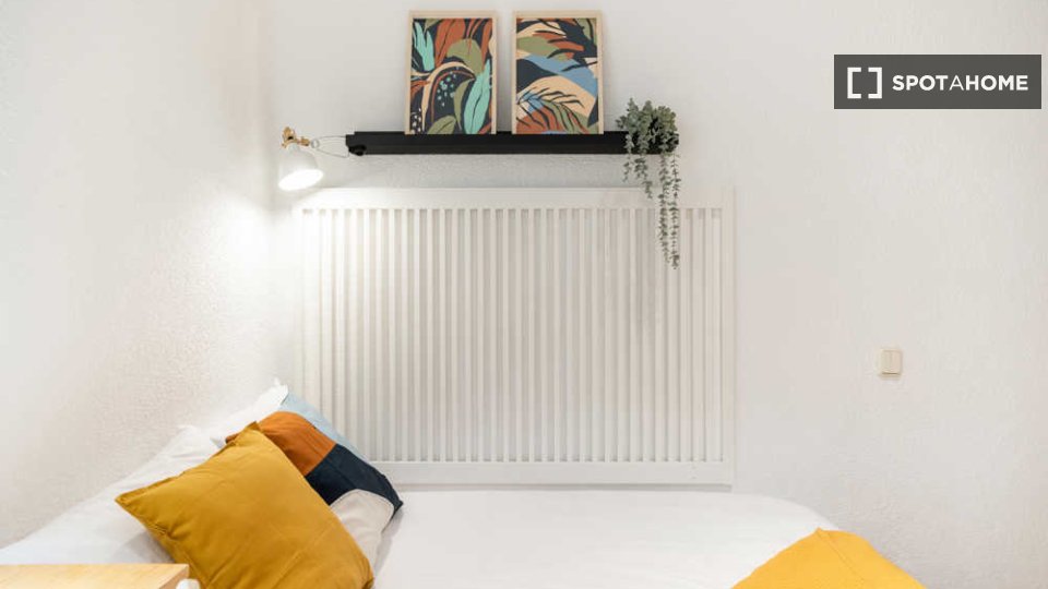 Double room Madrid, 4 beds — photo 37