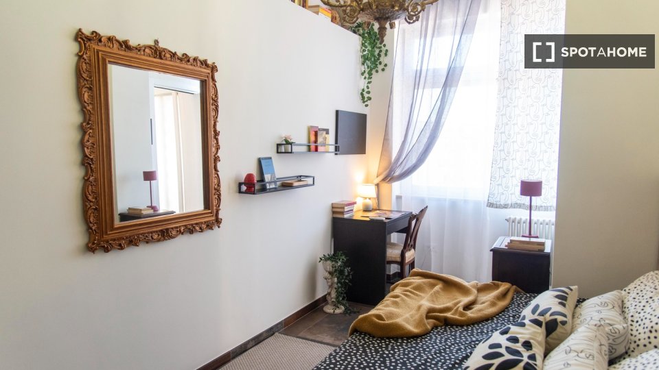 Double room Rome, 4 beds — photo 18