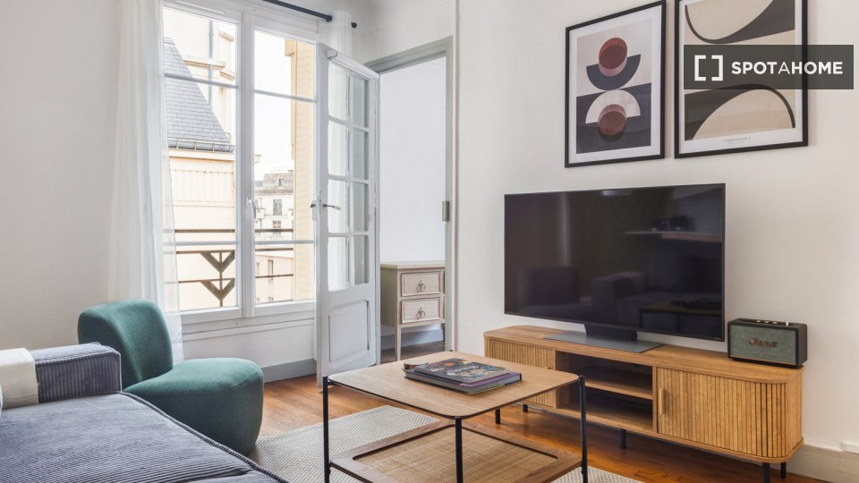 Apartment Paris, 2 beds, 64m² — photo 11