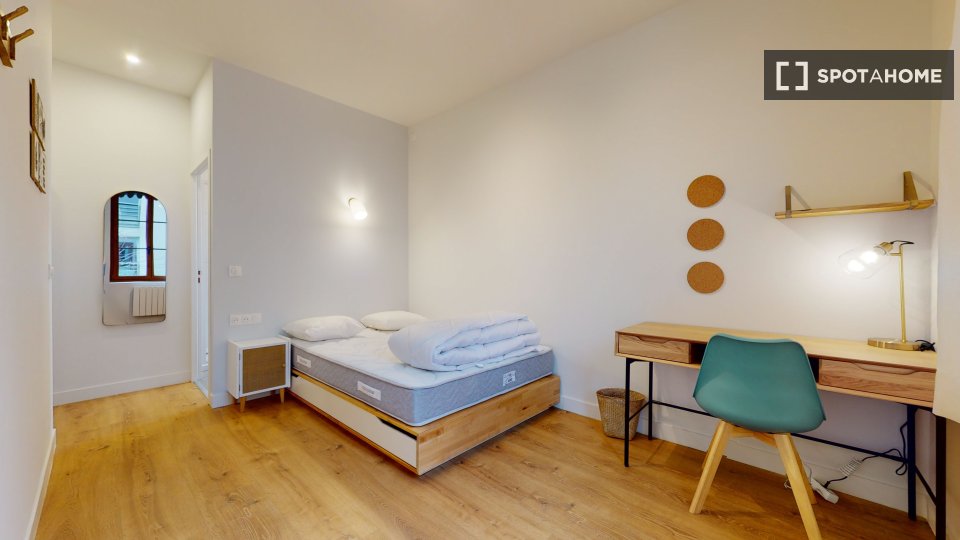 Double room Lyon, 38 beds — photo 13