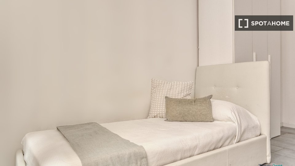 Double room Milan, 12 beds — photo 1