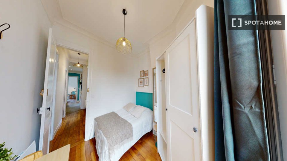 Double room Paris, 9 beds, 160m² — photo 7