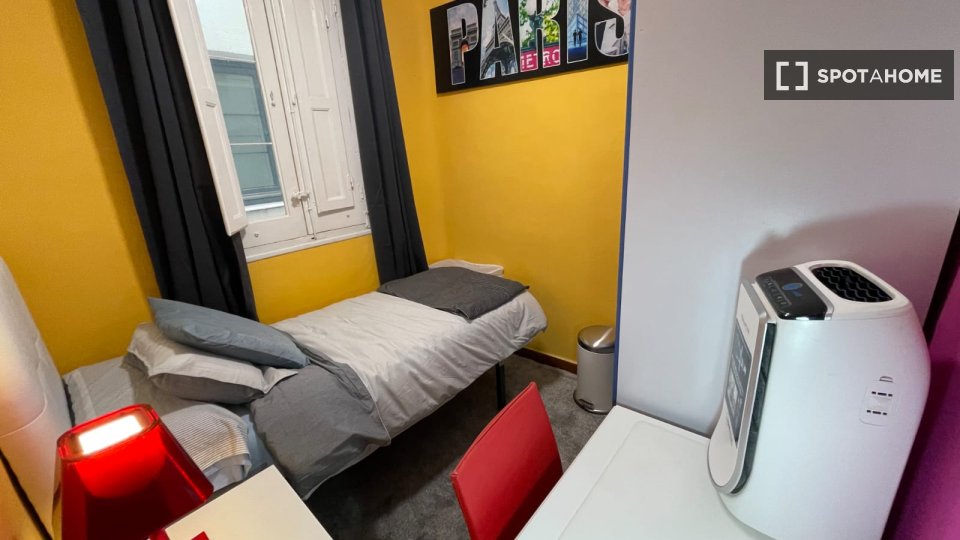 Double room Madrid, 6 beds, 300m² — photo 22