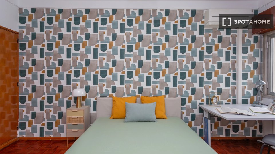 Double room Lisbon, 4 beds — photo 11