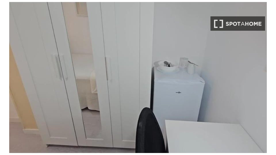 Double room Alcala_De_Henares, 5 beds, 120m² — photo 3