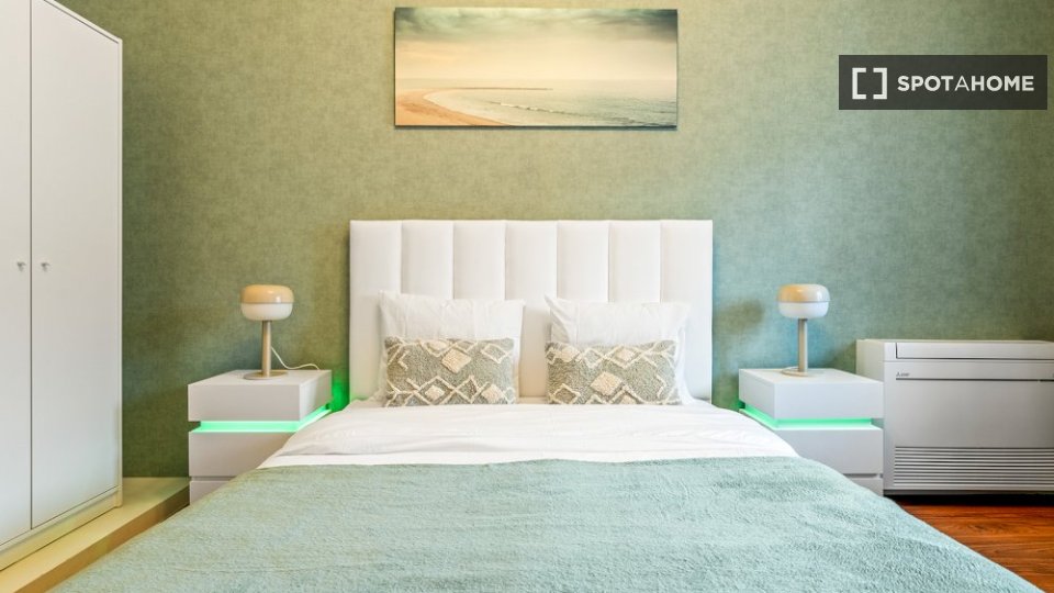 Double room Lisbon, 9 beds — photo 11