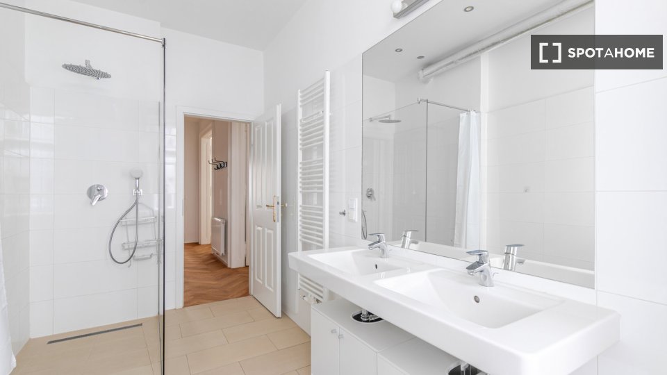 Apartment Vienna, 1 bed, 66m² — photo 17