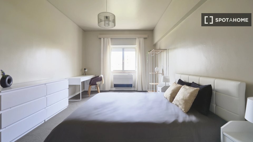Double room Lisbon, 9 beds — photo 3