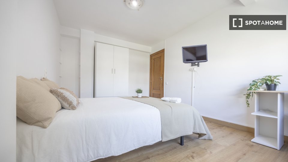 Chambre double Valence, 5 chambres, 130m² — photo 18
