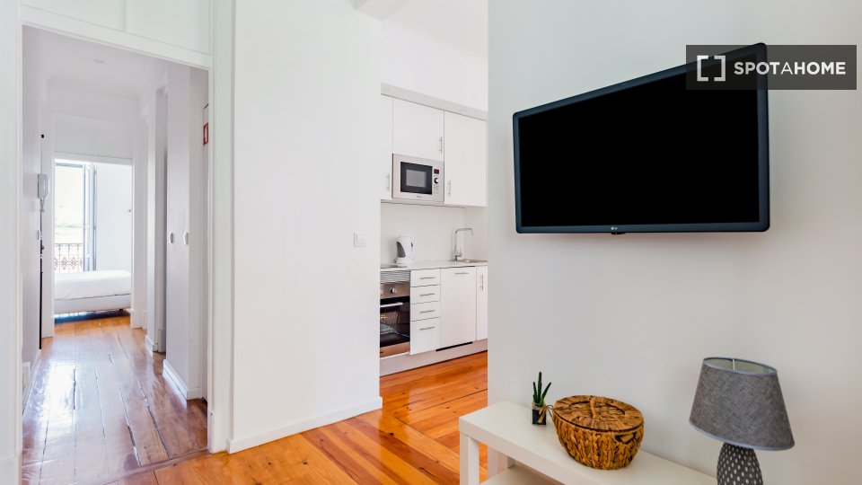 Apartment Lisbon, 2 beds — photo 14