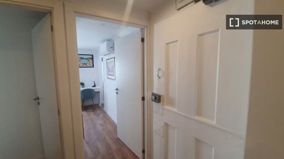 Apartment Lisbon, 2 beds — photo 18