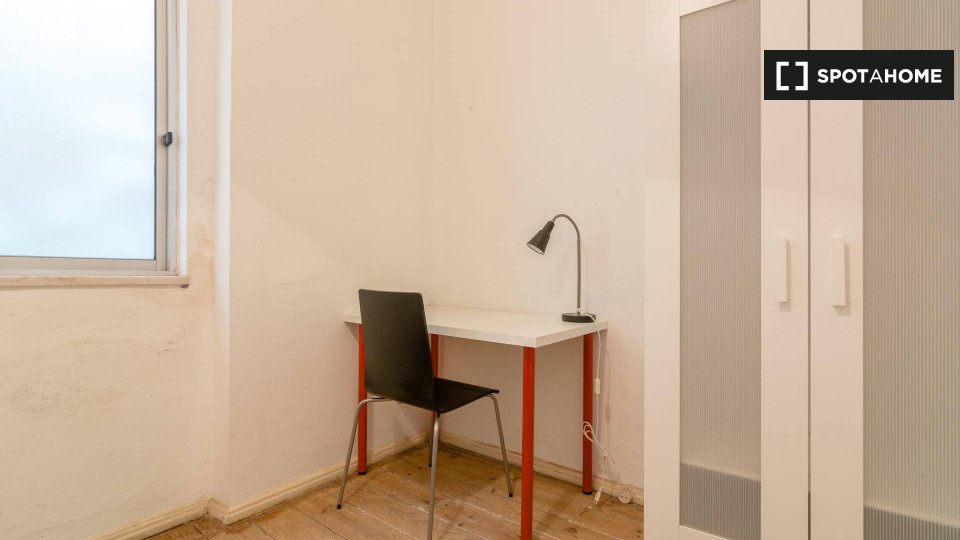 Double room Lisbon, 9 beds — photo 2