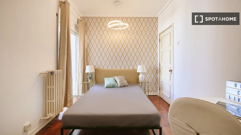 Double room Lisbon, 7 beds — photo 1