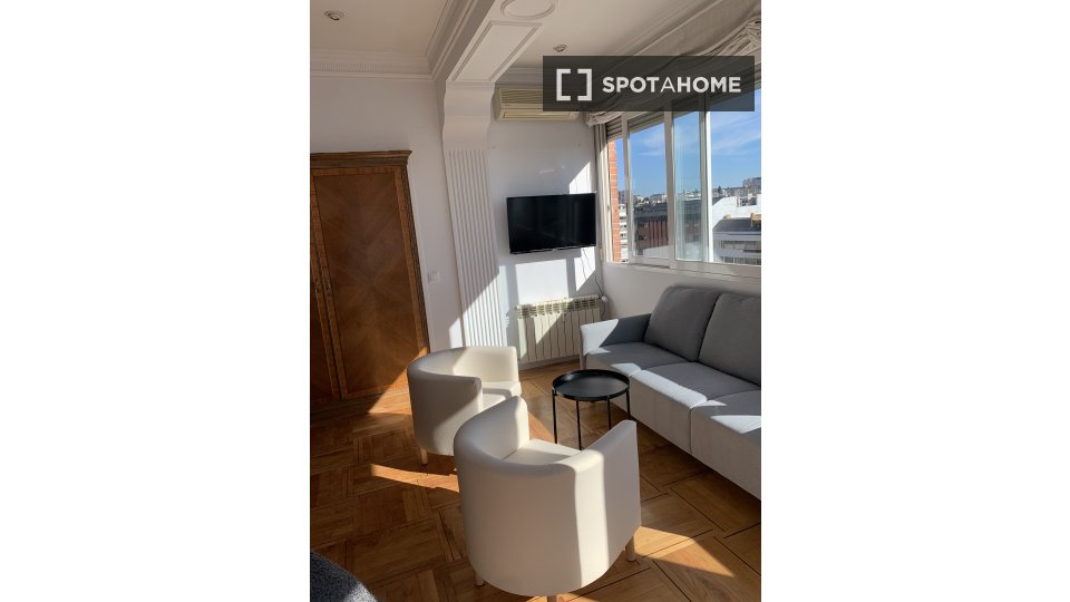 Double room Madrid, 6 beds — photo 12
