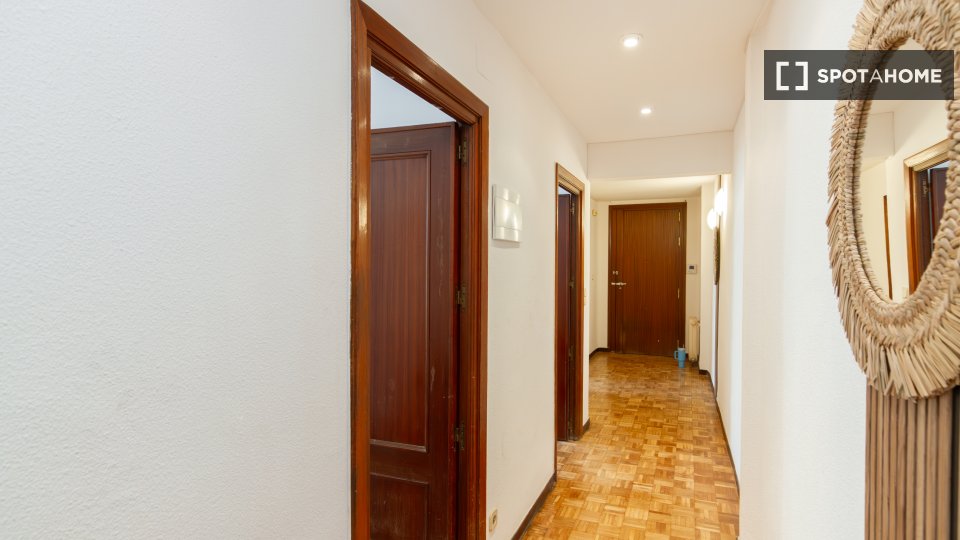 Double room Madrid, 6 beds — photo 46