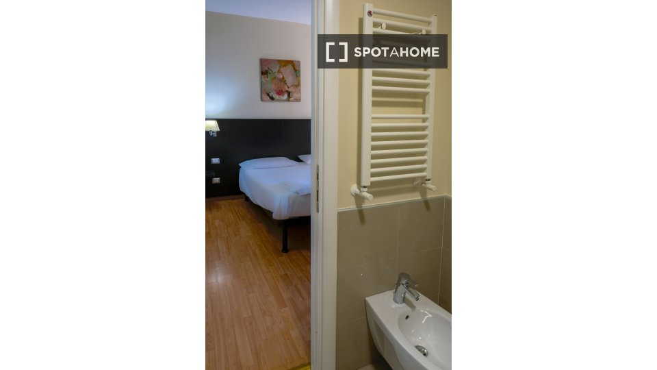 Double room Rome, 20 beds — photo 9