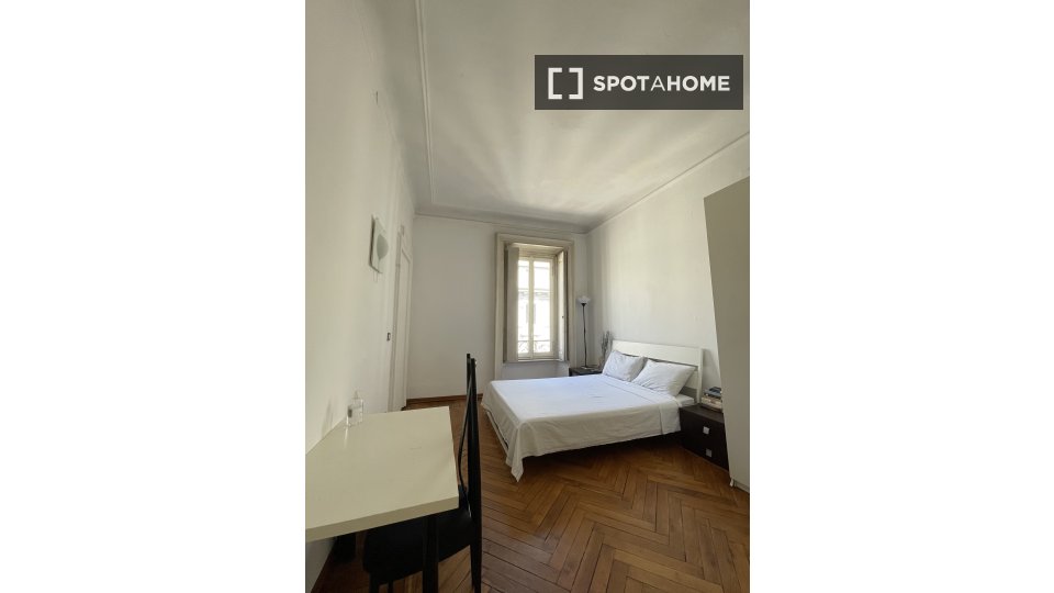 Double room Milan, 3 beds, 90m² — photo 4
