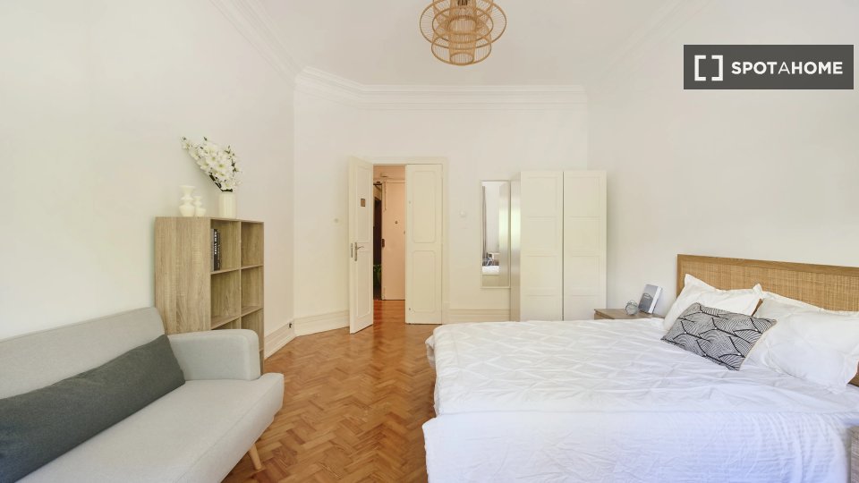 Double room Lisbon, 10 beds — photo 12