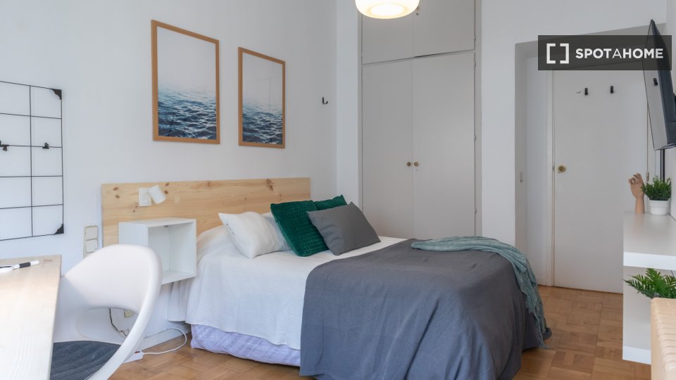Double room Madrid, 5 beds, 120m² — photo 50