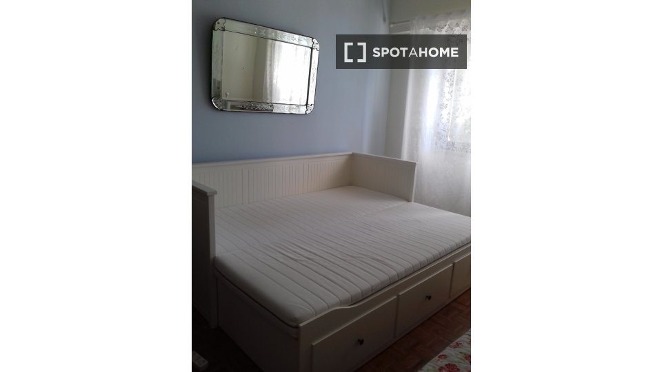 Double room Lisbon, 4 beds, 105m² — photo 8